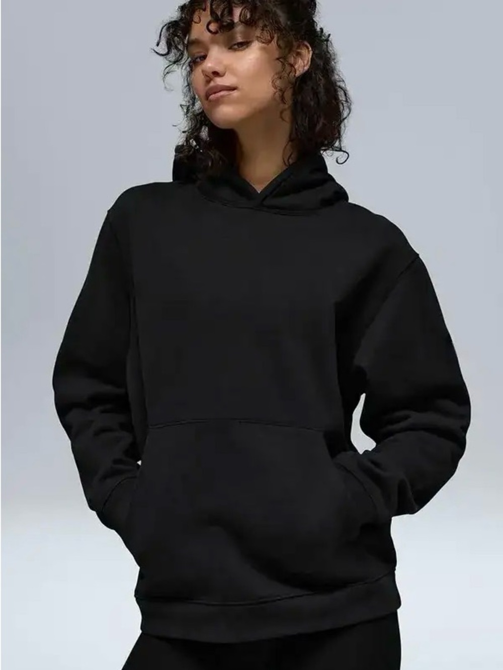 ALO Yoga Interval Hoodie in Black